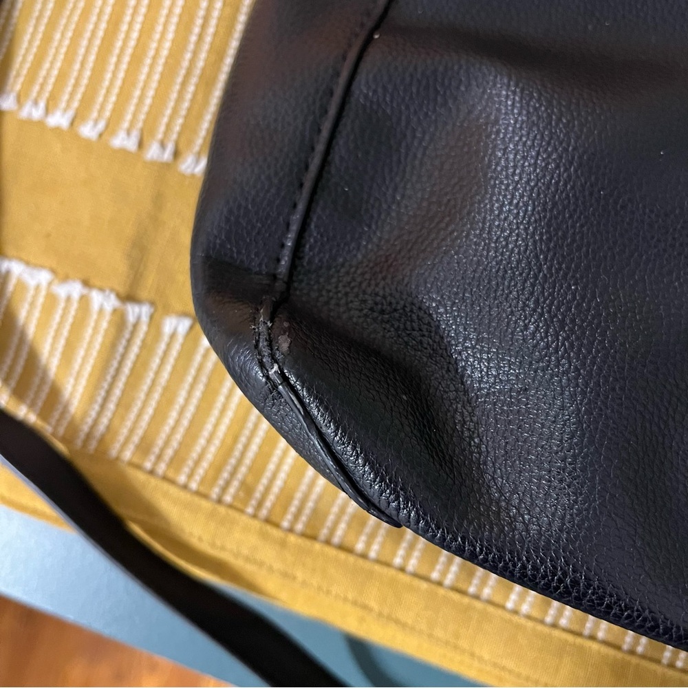 a new day black cross body purse - Picture 3 of 10